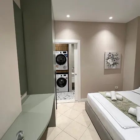 Kodra E Diellit * Tirana